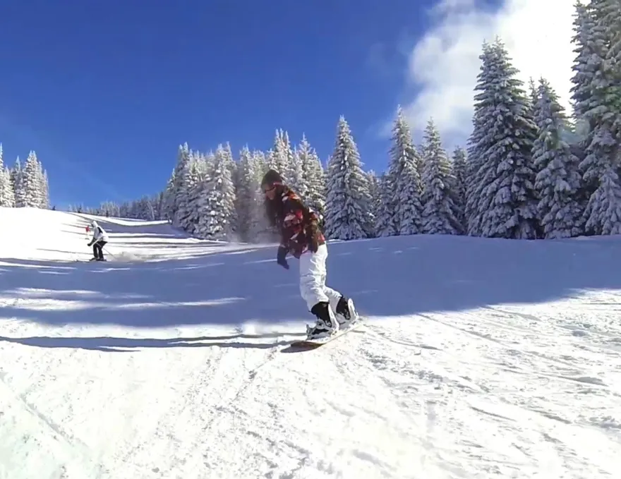 Comment faire un virage en snowboard