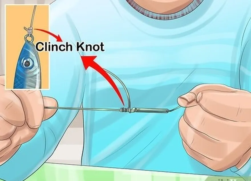étape 4 : faites un nœud plat pour fixer votre appât à votre ligne.
