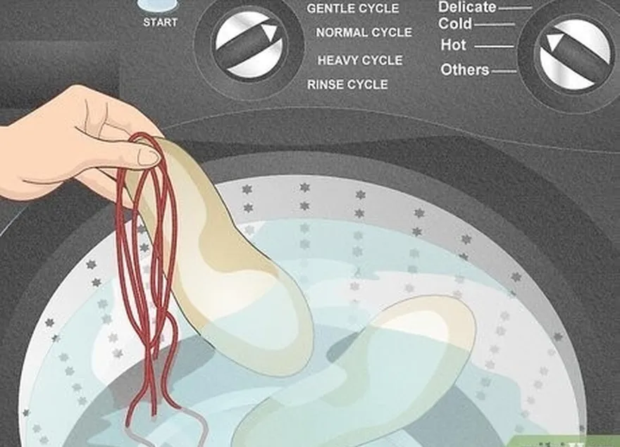 étape 3 nettoyer les lacets et les semelles séparément.