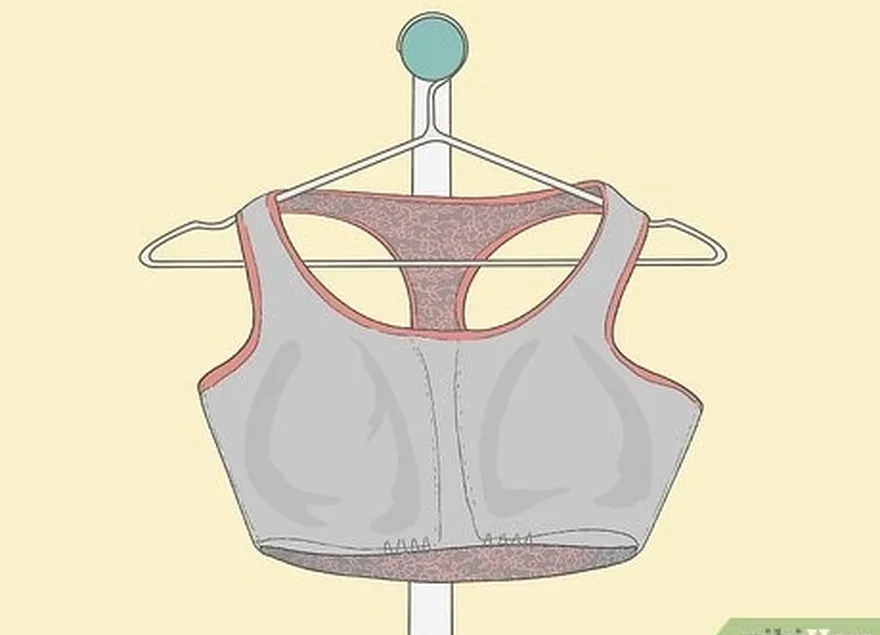 étape 4 suspendez votre soutien-gorge pour le faire sécher au lieu de le mettre dans le sèche-linge.