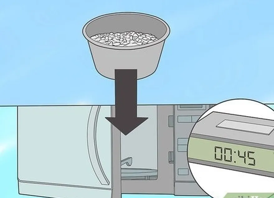 étape 9 remettre la tasse dans le four à micro-ondes et chauffer à puissance maximale pendant 30 secondes.