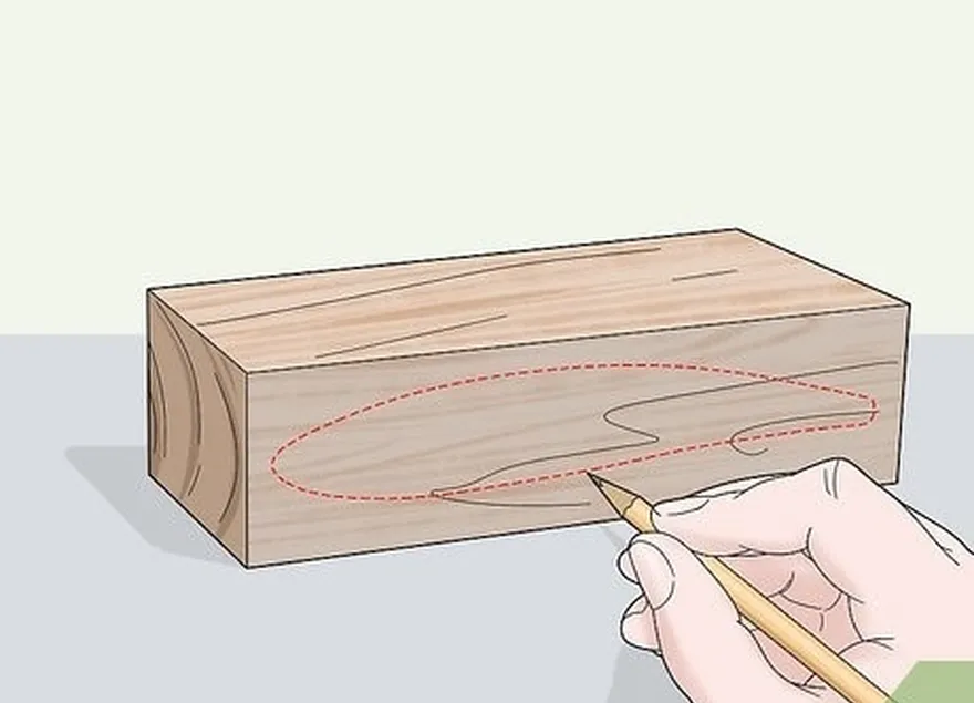 étape 2 : dessinez la forme du leurre sur les côtés du bois.