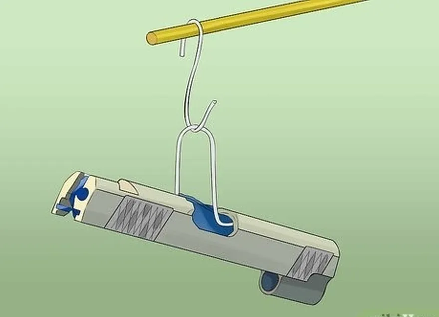 étape 2 suspendez les pièces ou le pistolet dans l'air.