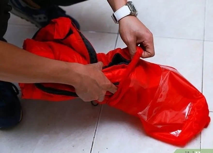 étape 8 gardez le sac au sec et à l'abri de l'eau.