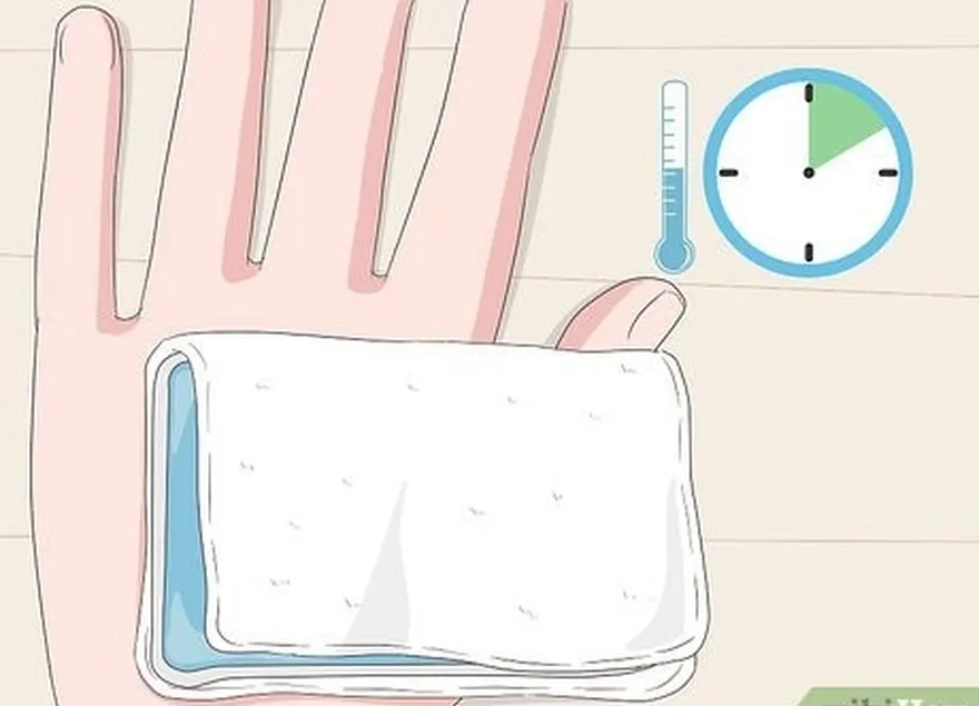 étape 3 appliquez une compresse froide immédiatement après avoir lavé la zone pour lutter contre le gonflement.
